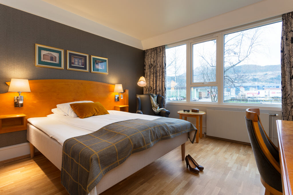 Urheberrecht: Haakon Brox Scandic Sunnfjord Hotel & Spa, Forde, queen room